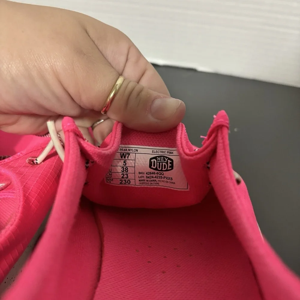 Hey Dude Women's Wendy Slip Mono Electric Pink, Size 7